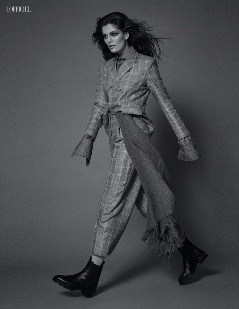 Chân dài 9x người Đức chụp ảnh không nội y nóng bỏng ảnh 2