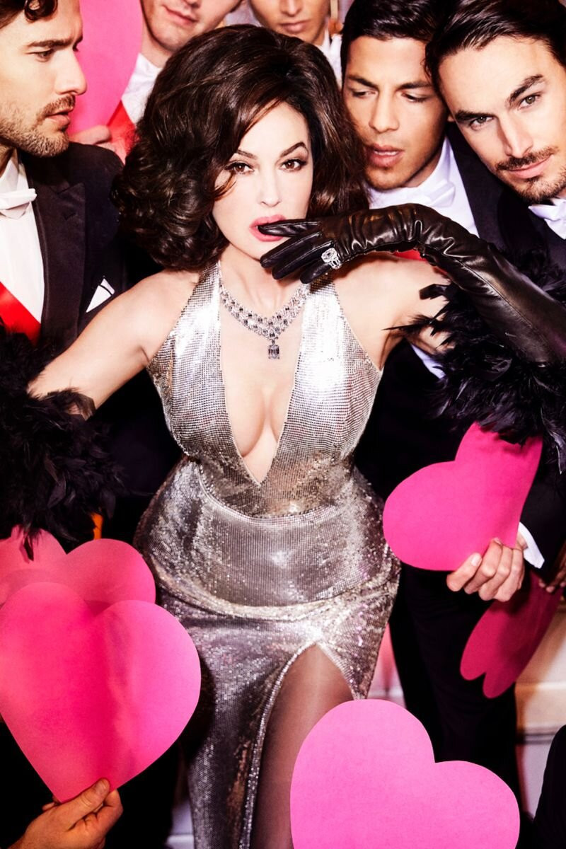 'Tượng đài nhan sắc' Monica Bellucci khoe ngực đầy, eo thon đẹp không tưởng ở tuổi U60 ảnh 10