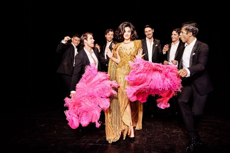 'Tượng đài nhan sắc' Monica Bellucci khoe ngực đầy, eo thon đẹp không tưởng ở tuổi U60 ảnh 9