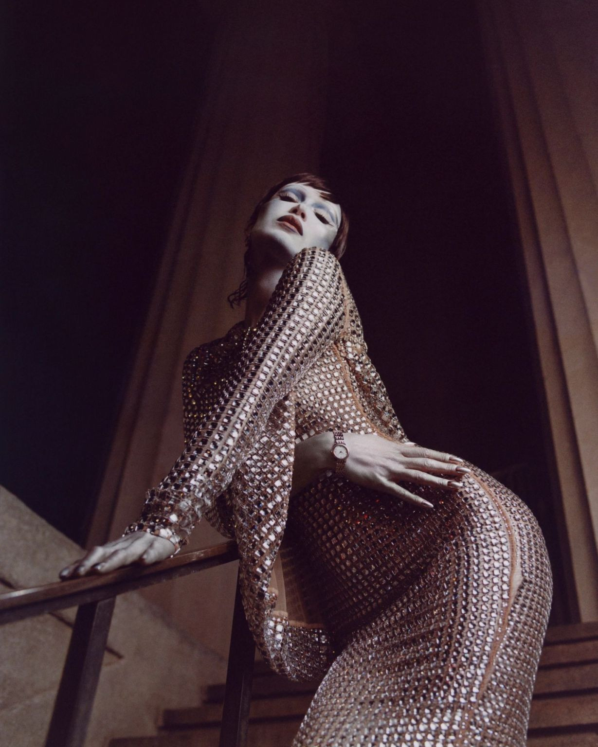 Bella Hadid khoe thể hình đẹp đáng kinh ngạc với ảnh bán nude ảnh 6