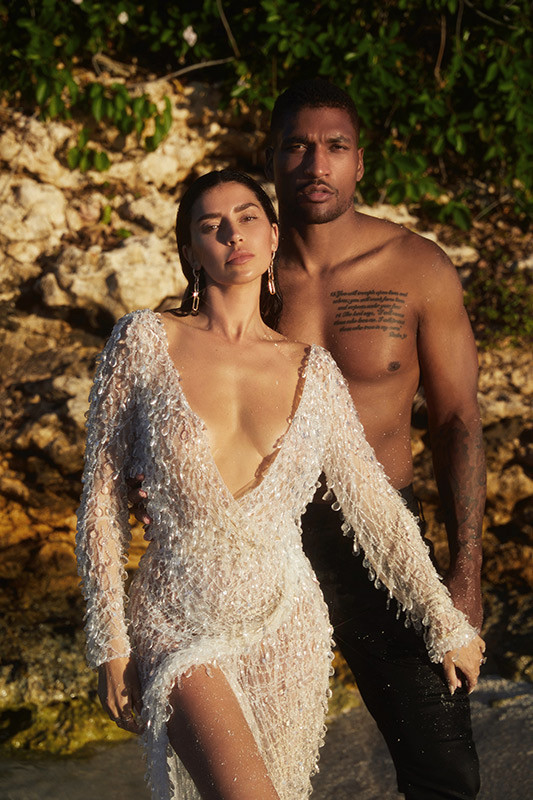 'Mỹ nhân nóng bỏng nhất Canada' tình tứ bên chồng cầu thủ khiến fan ghen tị ảnh 4