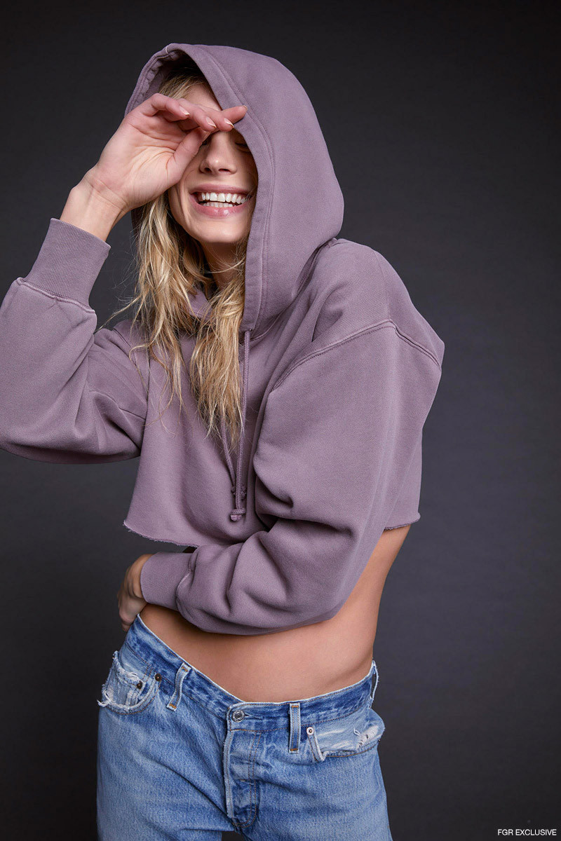 Chân dài 9x Victoria Germyn khoe vòng một nóng bỏng trong loạt ảnh thời trang ảnh 7