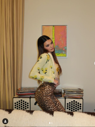 'Siêu mẫu đắt giá nhất thế giới' khoe eo thon sexy gây ngưỡng mộ ảnh 8