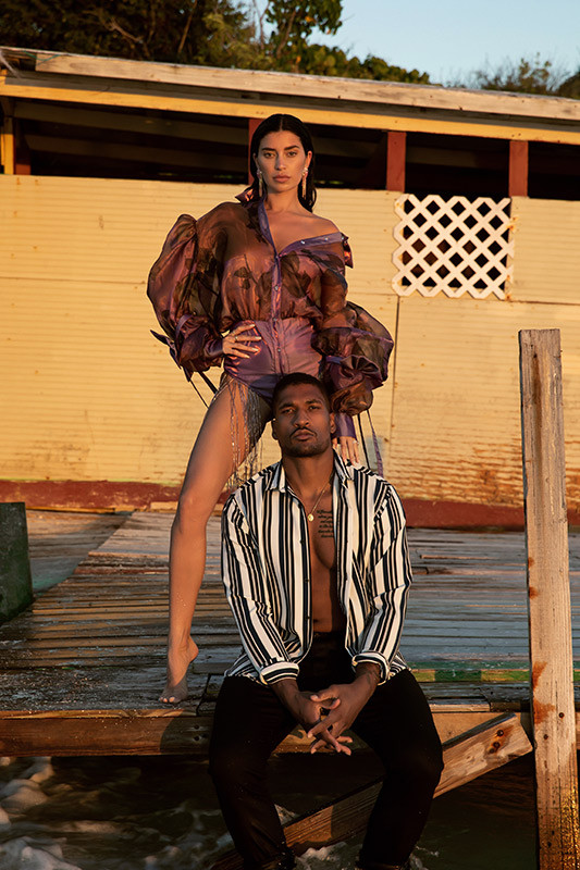 'Mỹ nhân nóng bỏng nhất Canada' tình tứ bên chồng cầu thủ khiến fan ghen tị ảnh 15