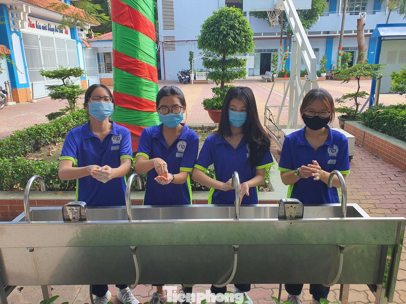 TPHCM: 1,7 triệu học sinh vừa học vừa phòng dịch ảnh 2