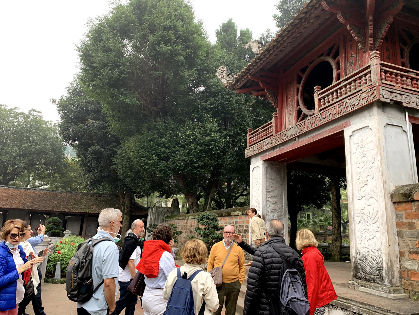 Lường trước nguy cơ quá tải, bùng dịch dịp nghỉ lễ 30/4 - 1/5 ảnh 2