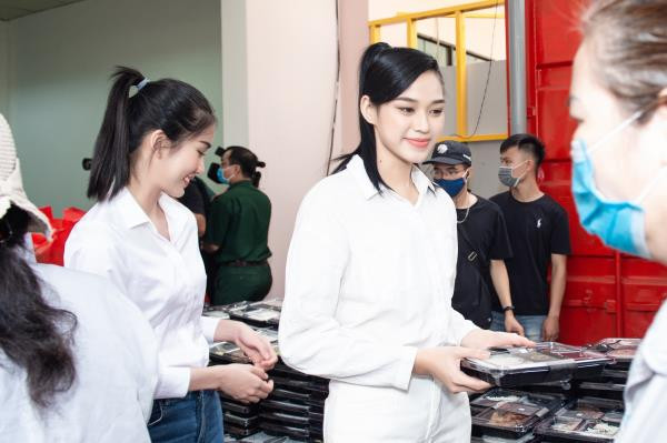 Trước thềm thi Miss World 2021, Hoa hậu Đỗ Thị Hà có những bước đi đầy thông minh ảnh 2