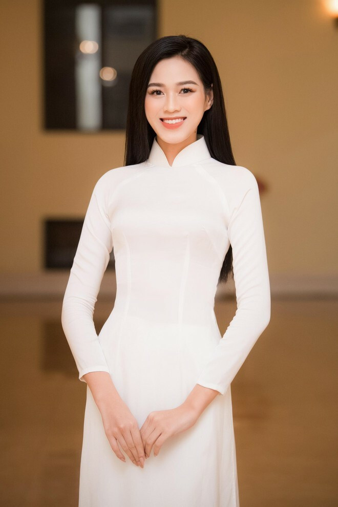 Trước thềm thi Miss World 2021, Hoa hậu Đỗ Thị Hà có những bước đi đầy thông minh ảnh 1
