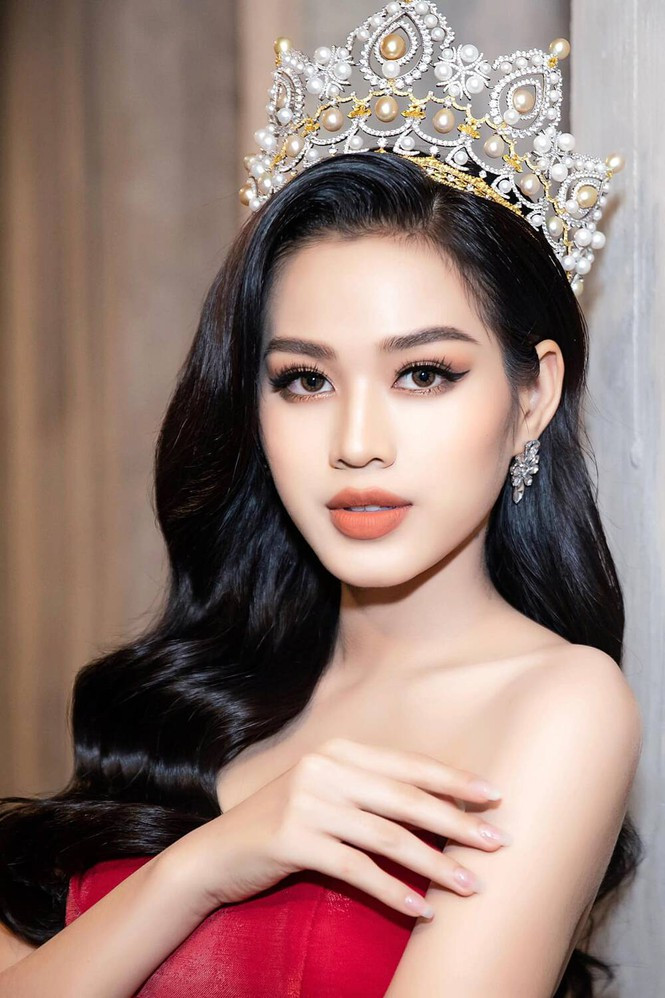 Trước thềm thi Miss World 2021, Hoa hậu Đỗ Thị Hà có những bước đi đầy thông minh ảnh 11