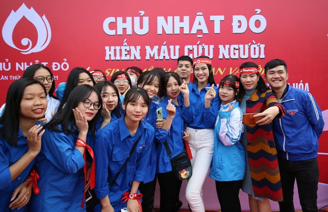 Trước thềm thi Miss World 2021, Hoa hậu Đỗ Thị Hà có những bước đi đầy thông minh ảnh 7