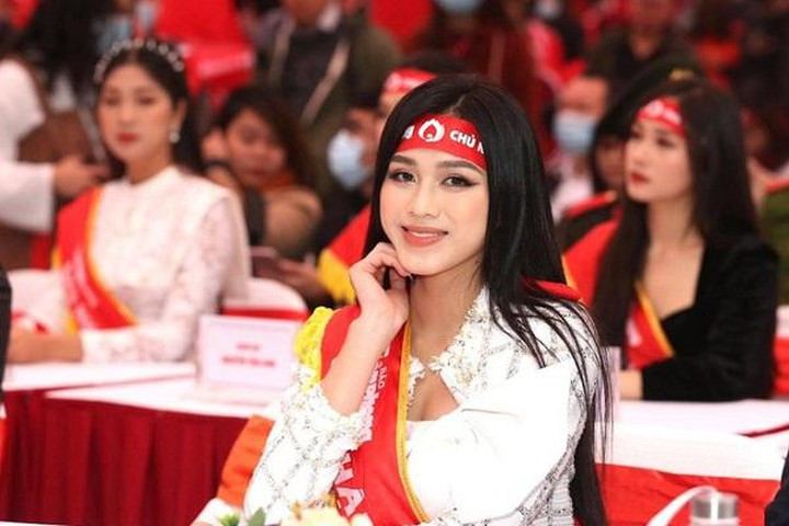 Trước thềm thi Miss World 2021, Hoa hậu Đỗ Thị Hà có những bước đi đầy thông minh ảnh 8