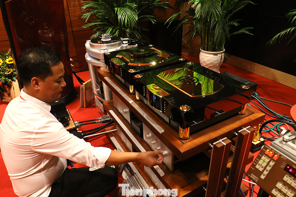 Cận cảnh loa đài 'khủng' tại triển lãm AV Show 2019 ảnh 9