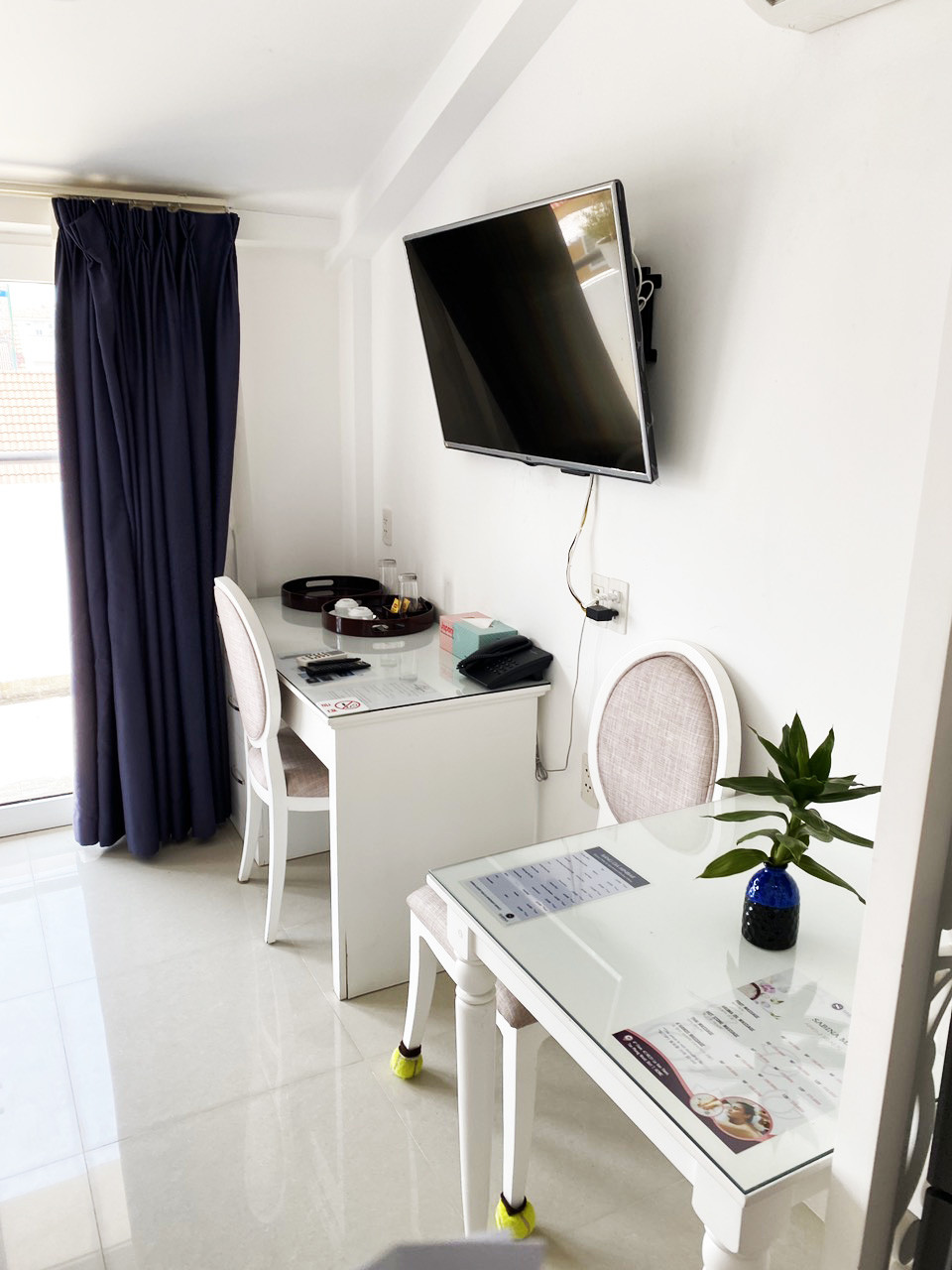 Bác sỹ chống dịch COVID-19 ở TPHCM lưu trú trong khách sạn ảnh 1