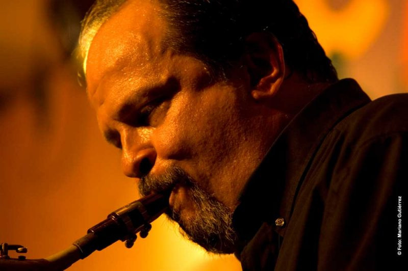 Nghệ sĩ Việt tiếc thương hàng loạt huyền thoại âm nhạc thế giới qua đời vì COVID-19 ảnh 2