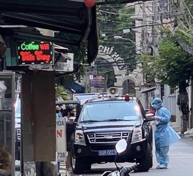 TPHCM cách ly 23 người tiếp xúc với nam bệnh nhân mắc Covid-19 ảnh 1