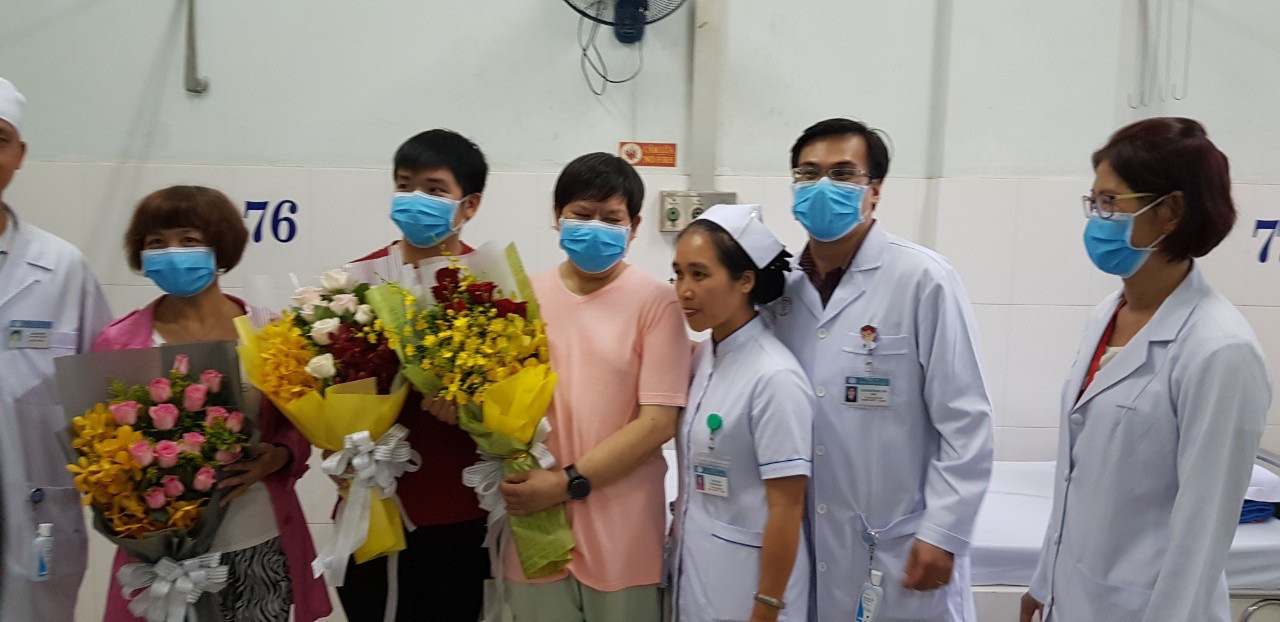 Bác sĩ chữa khỏi bệnh nhân Covid-19: Chúng ta nên 'sợ' dịch theo cách nào? ảnh 1