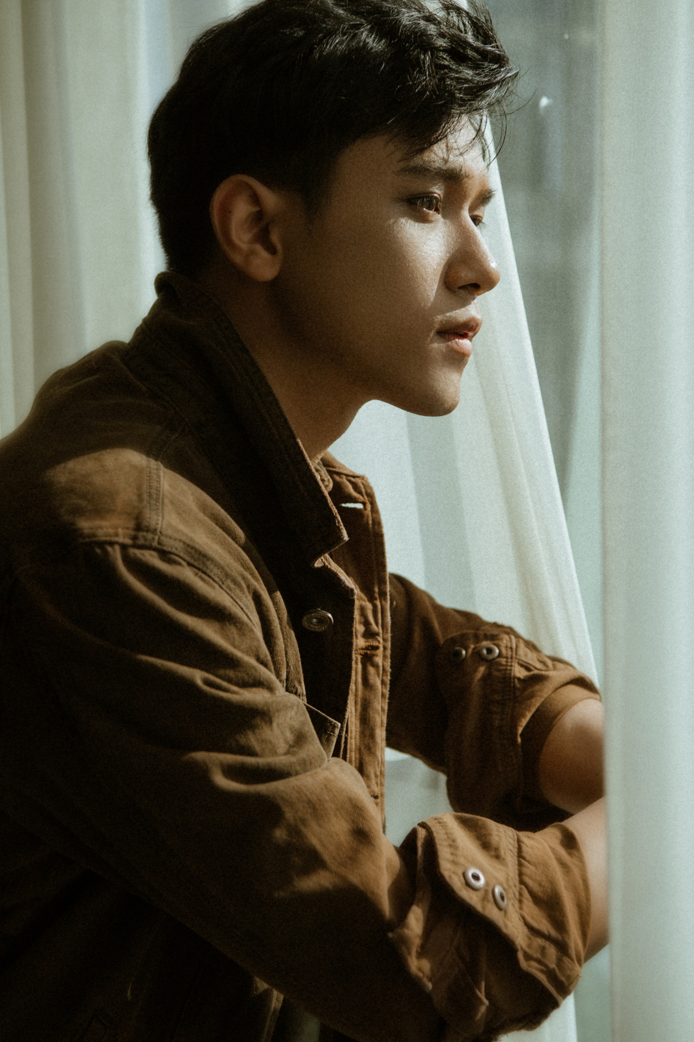 Nam sinh Tài chính Ngân hàng là Đảng viên, có thành tích học xuất sắc, thích làm người mẫu ảnh 11