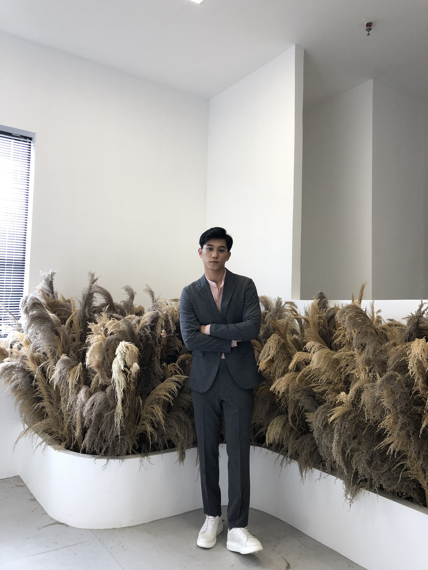 Nam sinh Tài chính Ngân hàng là Đảng viên, có thành tích học xuất sắc, thích làm người mẫu ảnh 14