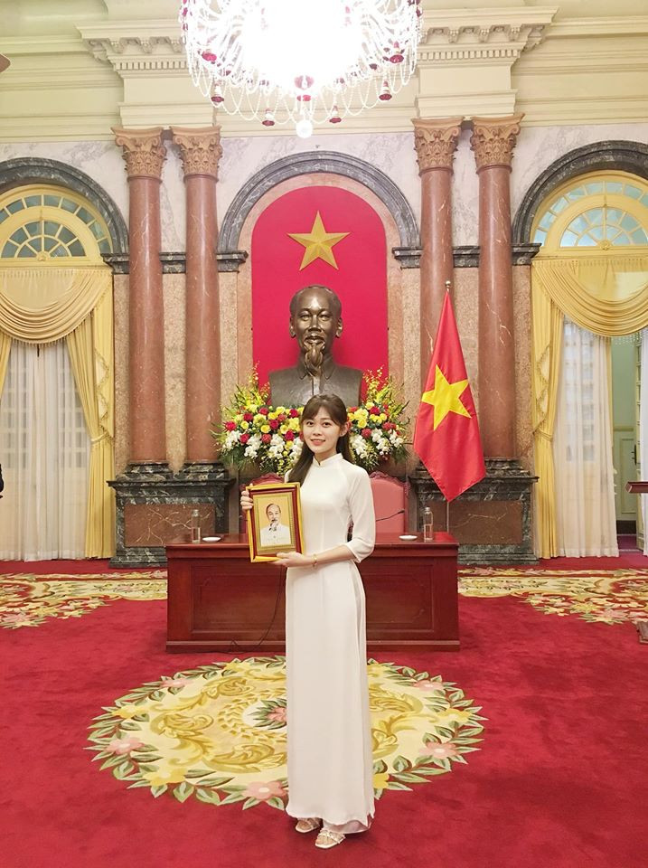 Nữ sinh ngành Luật say mê hoạt động tình nguyện ảnh 7