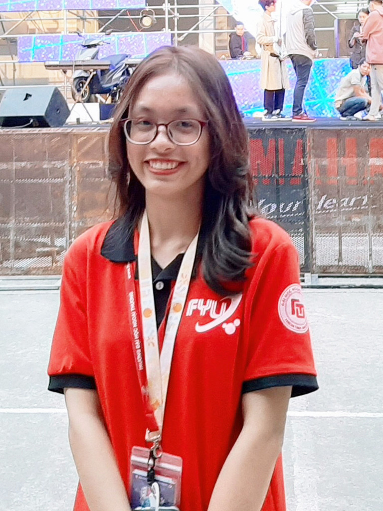 Nhắn gửi của nữ thủ khoa gia khối D năm 2019 tới thí sinh trước kỳ thi THPT 2020 ảnh 2