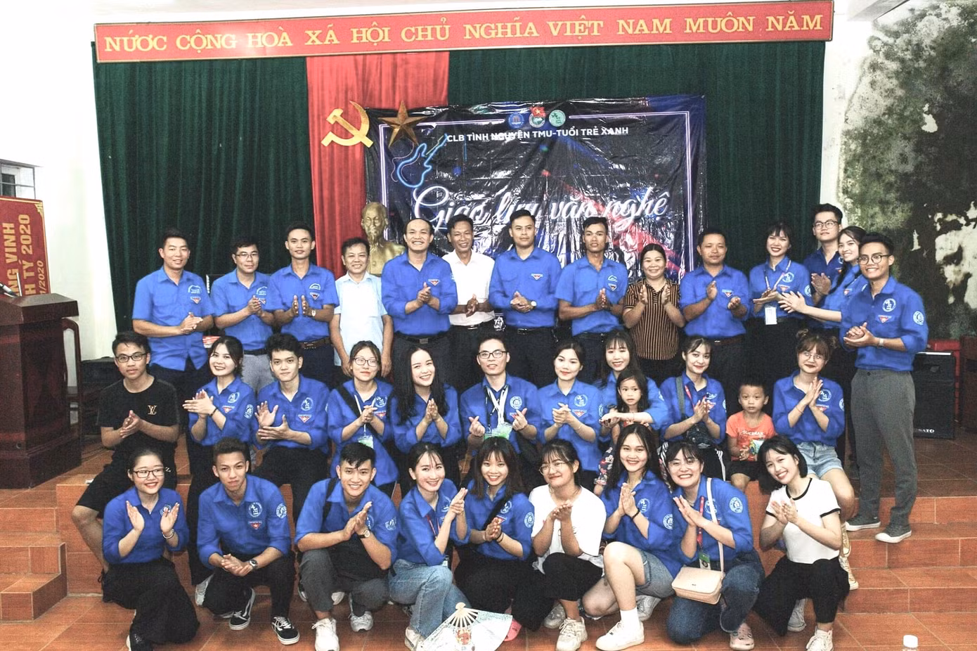 Mùa hè xanh tình nguyện của tuổi trẻ trường Đại học Thương Mại ảnh 17