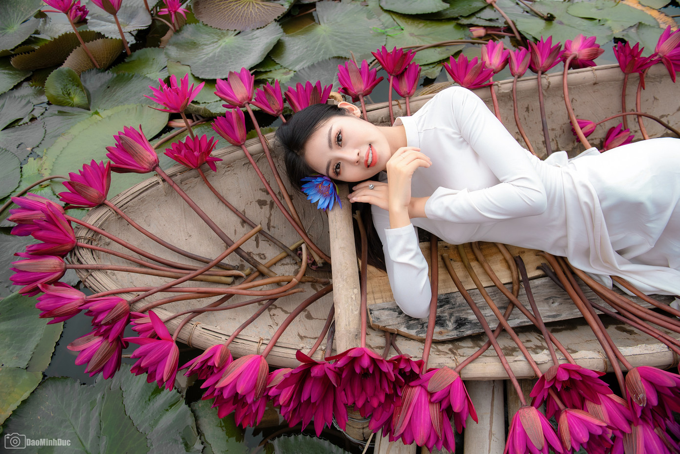 Hot girl Thủy Lợi “đốn tim” dân mạng với bộ ảnh áo dài trắng tinh khôi ảnh 14