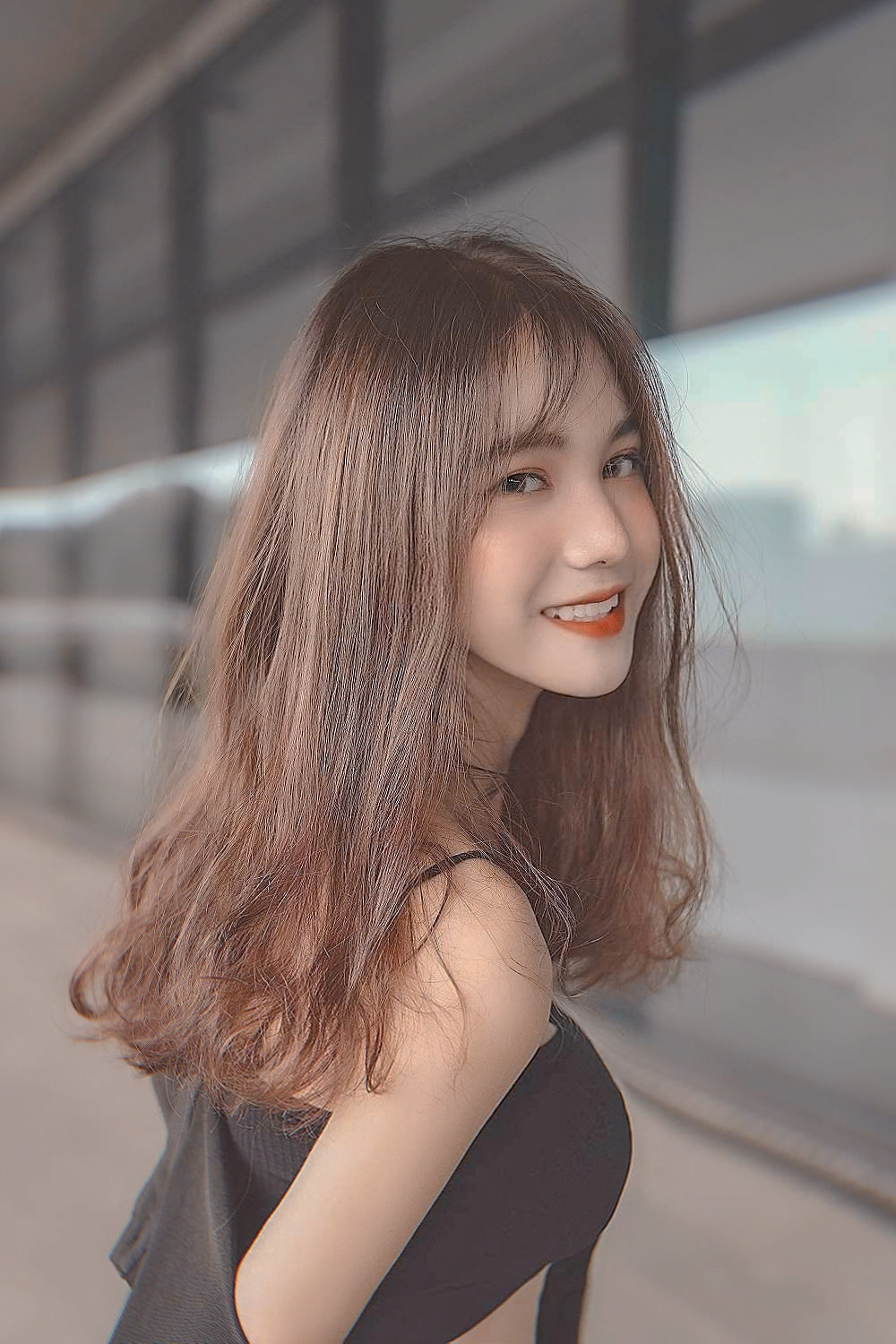 Hot girl Hà thành: “Hãy kiếm tiền trước sự già đi của bố mẹ” ảnh 2