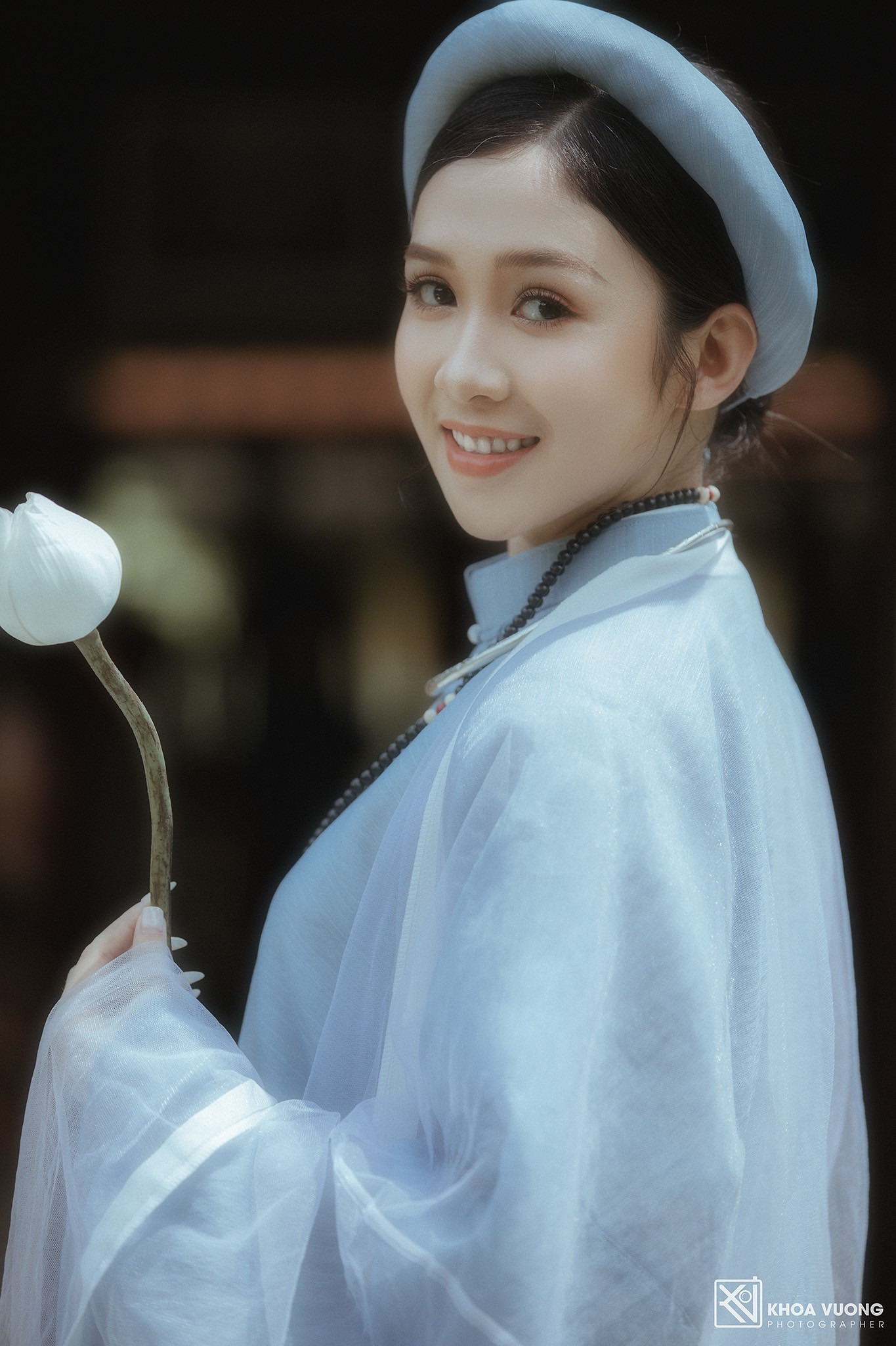 Hoa khôi Hutech đẹp dịu dàng trong áo dài cổ phục Việt Nam ảnh 9