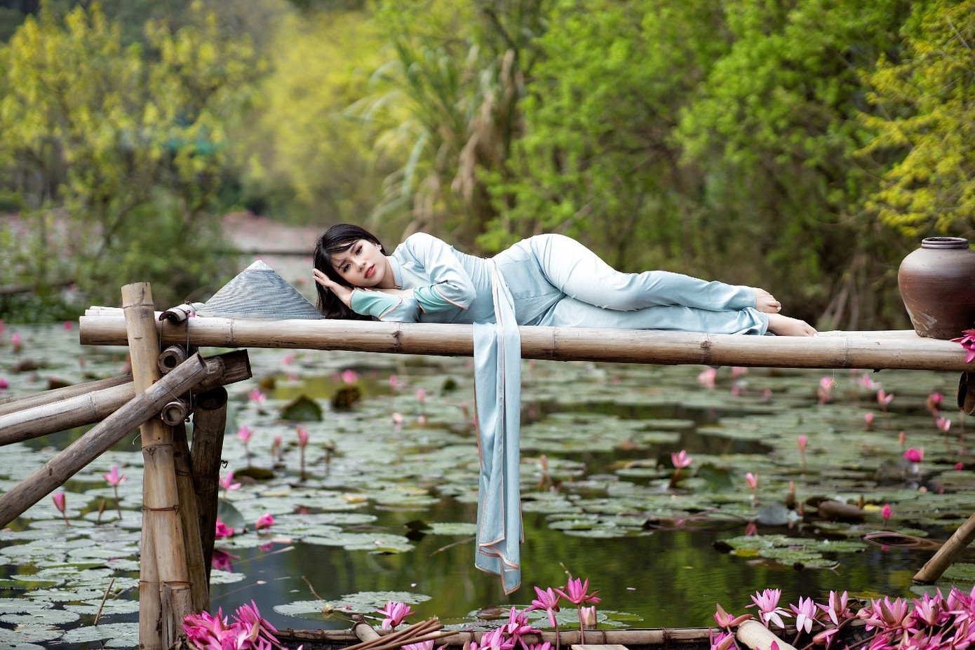 Nàng thơ 9X ‘gieo thương nhớ’ với nét đẹp dịu dàng bên hoa súng ảnh 6