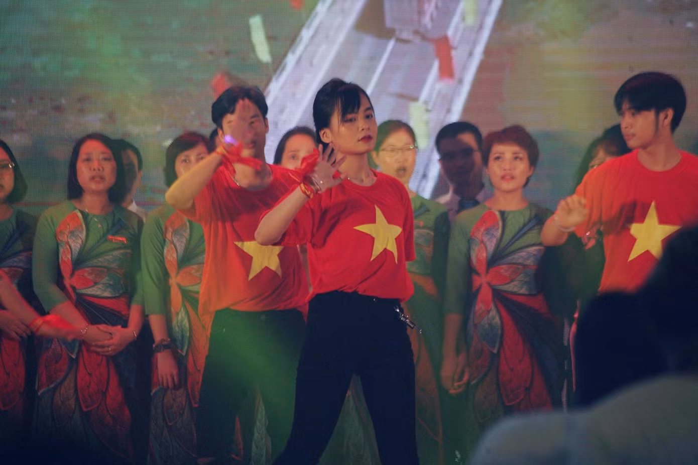  Bí thư Liên chi Đoàn là Đảng viên ham tình nguyện, “nghiện” Quy hoạch ảnh 11