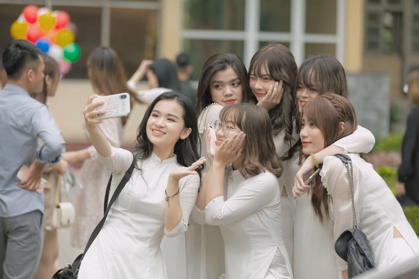 Bộ ảnh kỷ yếu thời sinh viên: “Trường Báo đã cho tôi cơ hội để trưởng thành” ảnh 19