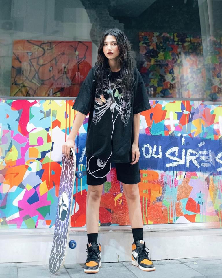 Nữ sinh trường Đại học Thương mại gây sốt bởi nét đẹp cá tính ảnh 10