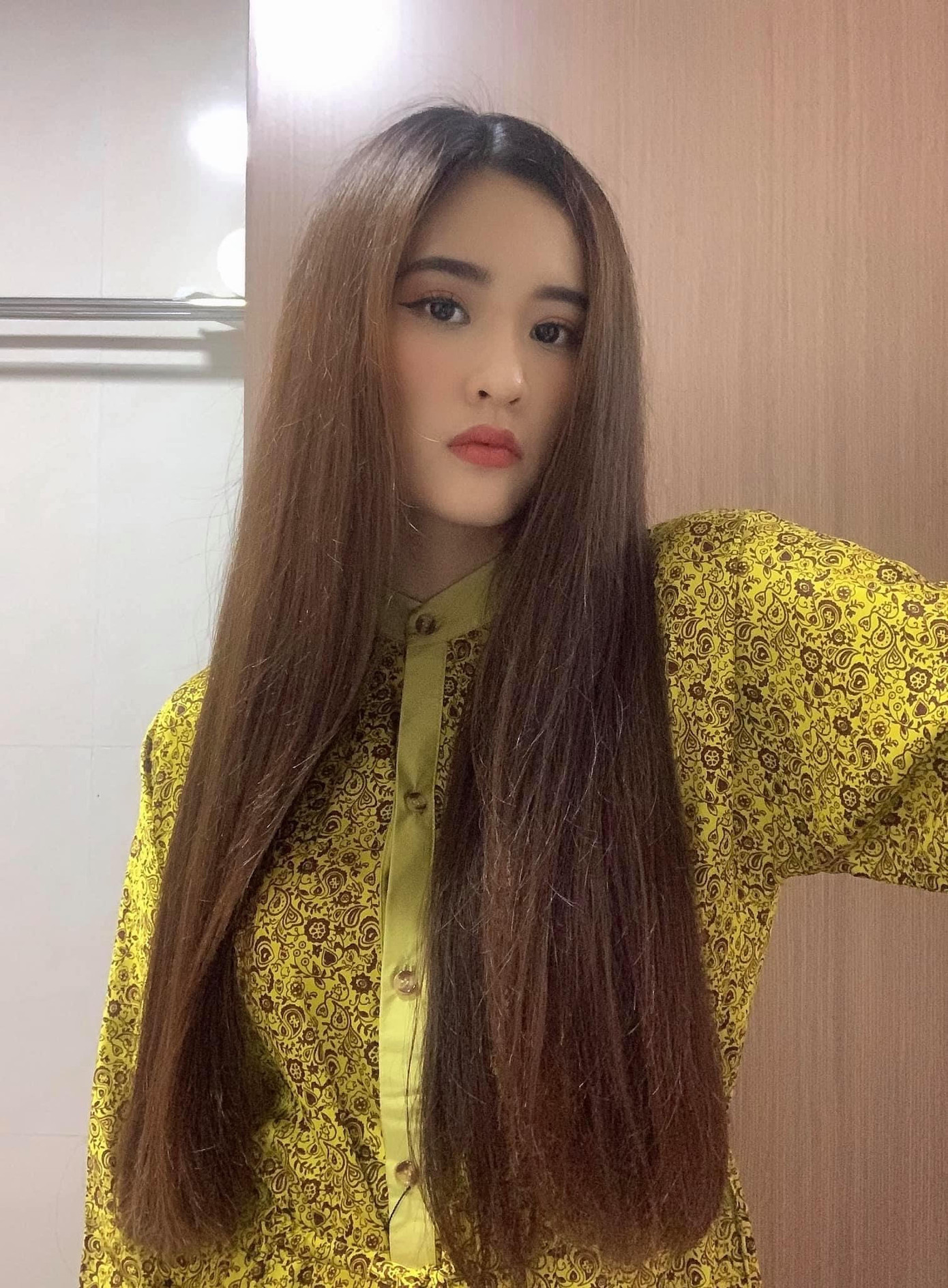 Diệu Linh – cô mẫu ảnh đam mê hội họa và ước mơ trở thành giảng viên mỹ thuật ảnh 9