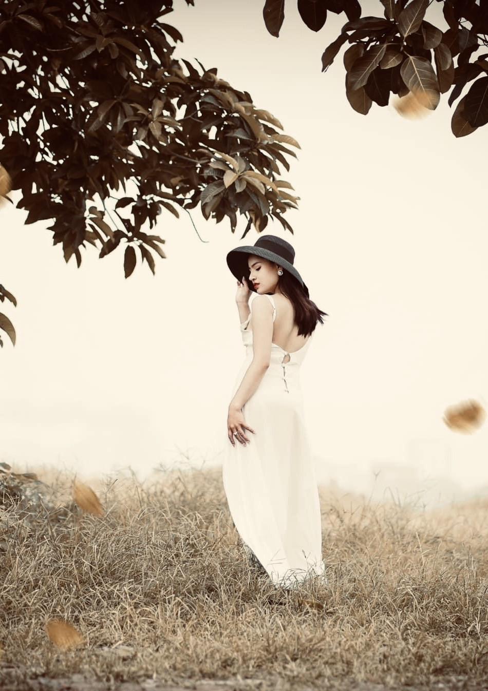 Phạm Hương: “Học nghệ thuật vì đam mê, không phải để đánh đổi” ảnh 16