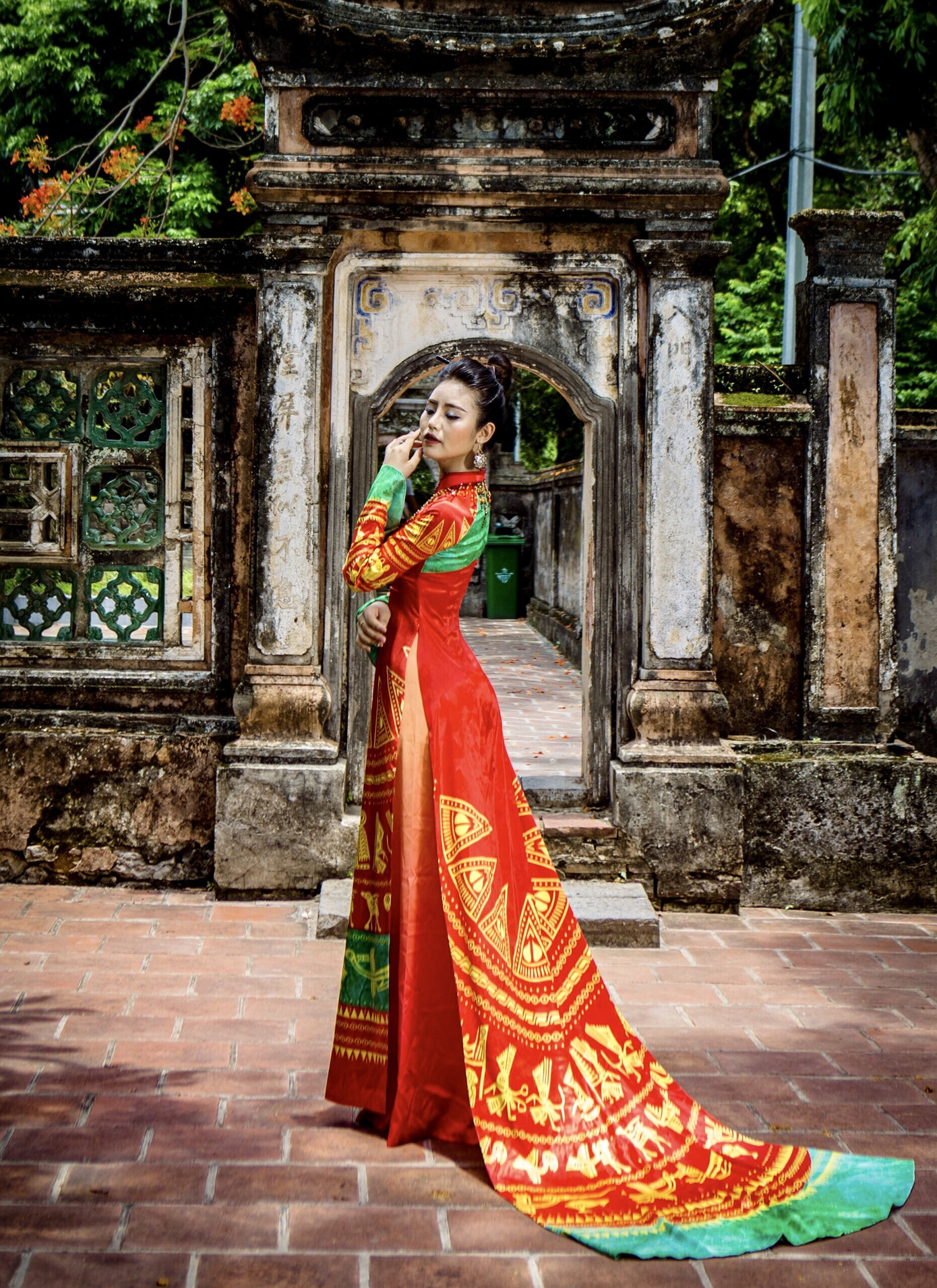 “Xác chết trôi sông” trở thành hoa khôi đại học ảnh 4