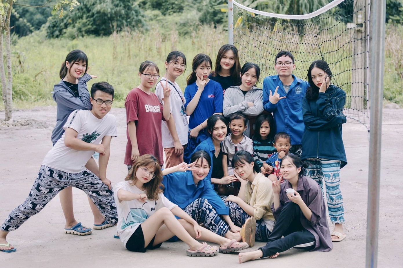 Mùa hè xanh tình nguyện của tuổi trẻ trường Đại học Thương Mại ảnh 18