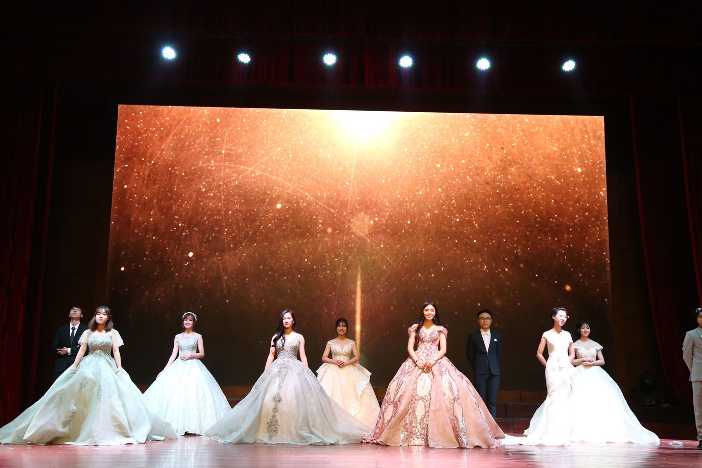 Đại học Y Hà Nội: Tìm ra quán quân cuộc thi “Sinh viên của năm 2020” ảnh 1