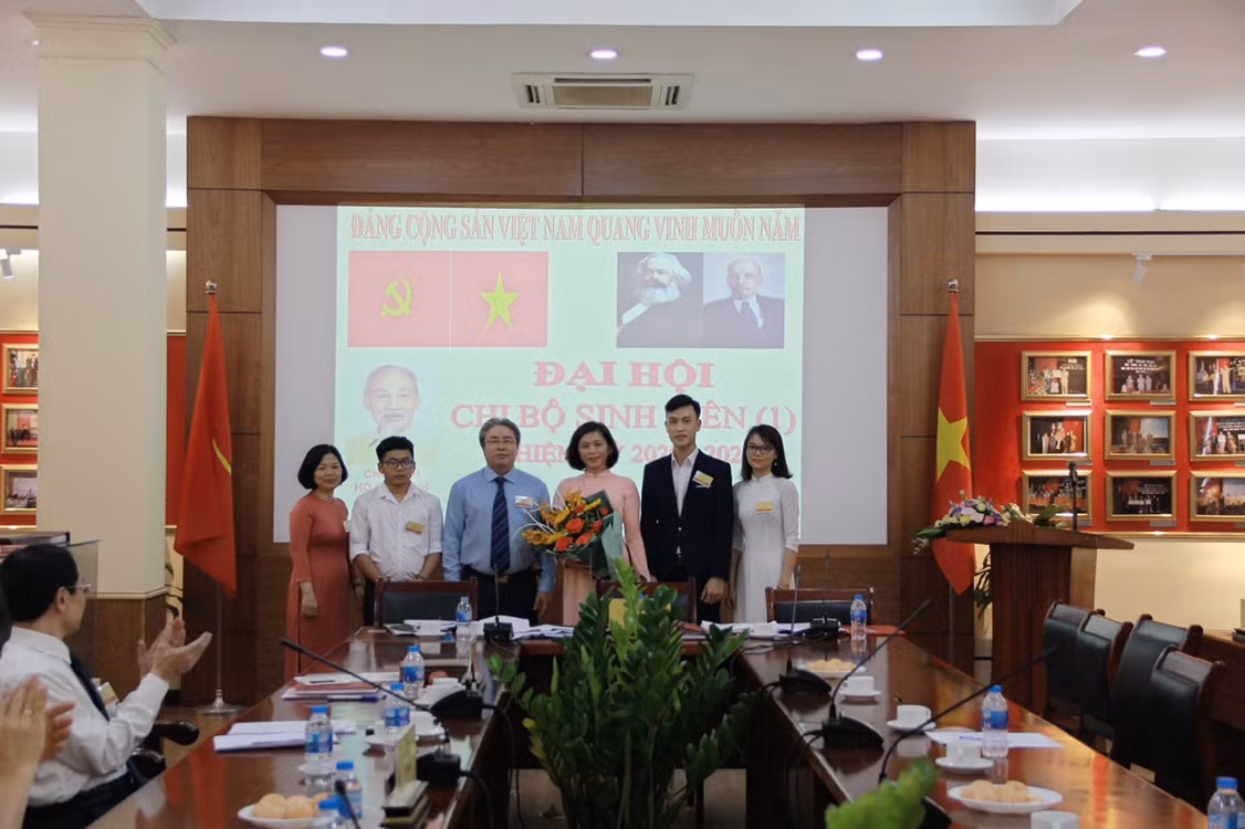 Chàng sinh viên vinh dự được bầu vào Cấp uỷ Chi bộ Sinh viên ảnh 6
