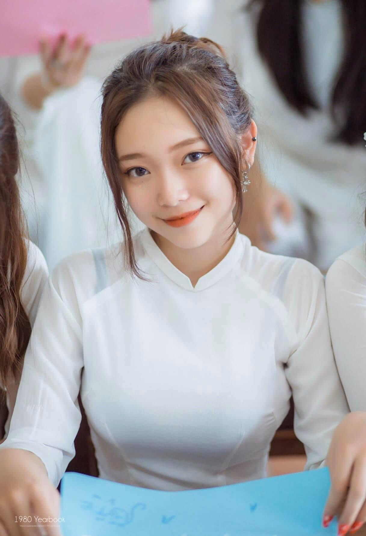 Nữ sinh 10X đa-zi-năng hút fan với vẻ đẹp gây thương nhớ ảnh 3