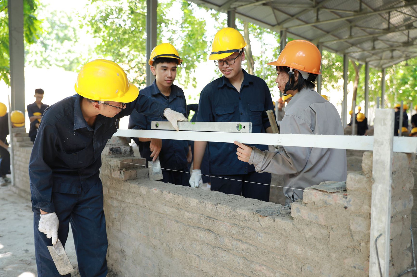 Sinh viên Đại học Kiến trúc Hà Nội hào hứng với chương trình Thực tập công nhân ảnh 6