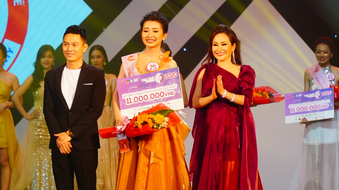 Hoa khôi Đại học Huế 2020: Gọi tên nữ sinh trường Đại học Ngoại ngữ ảnh 14