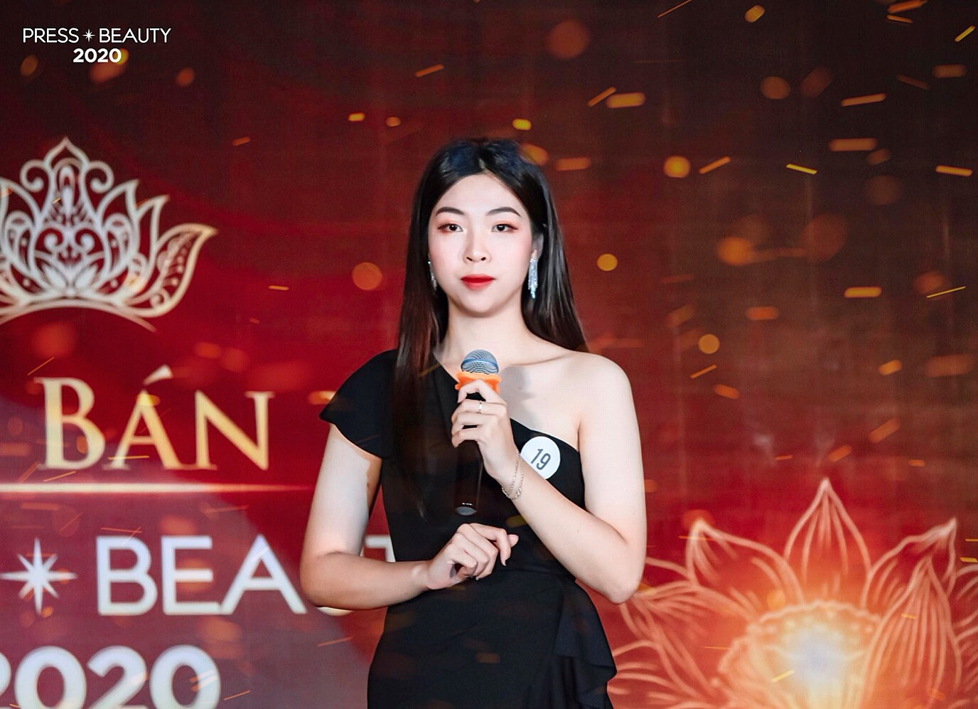 Hành trình giảm cân truyền cảm hứng của nữ sinh viên Báo chí ảnh 8