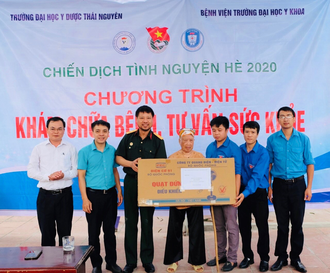 Hành trình Tháng Bảy tri ân tình nguyện của tuổi trẻ trường Đại học Y Dược Thái Nguyên ảnh 5