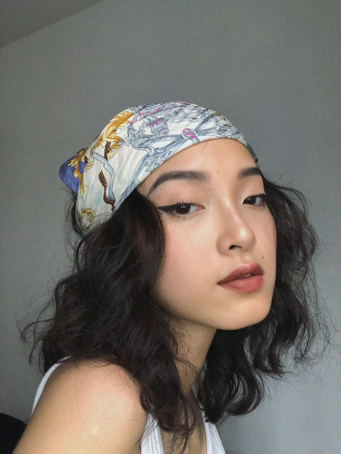 Khánh Linh – Vẻ đẹp độc lạ trong thế giới thời trang ảnh 12