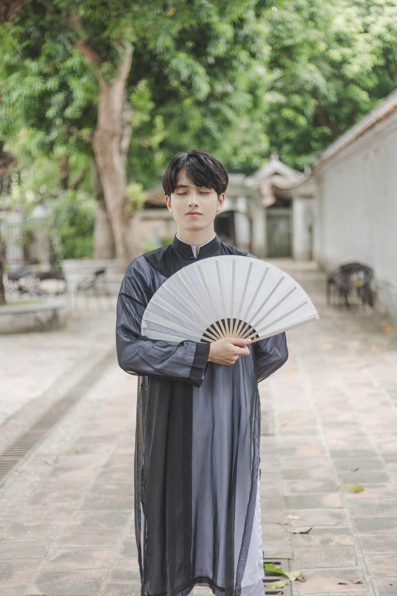 Hot boy Đại học Y trong bộ ảnh Quốc phục ảnh 3