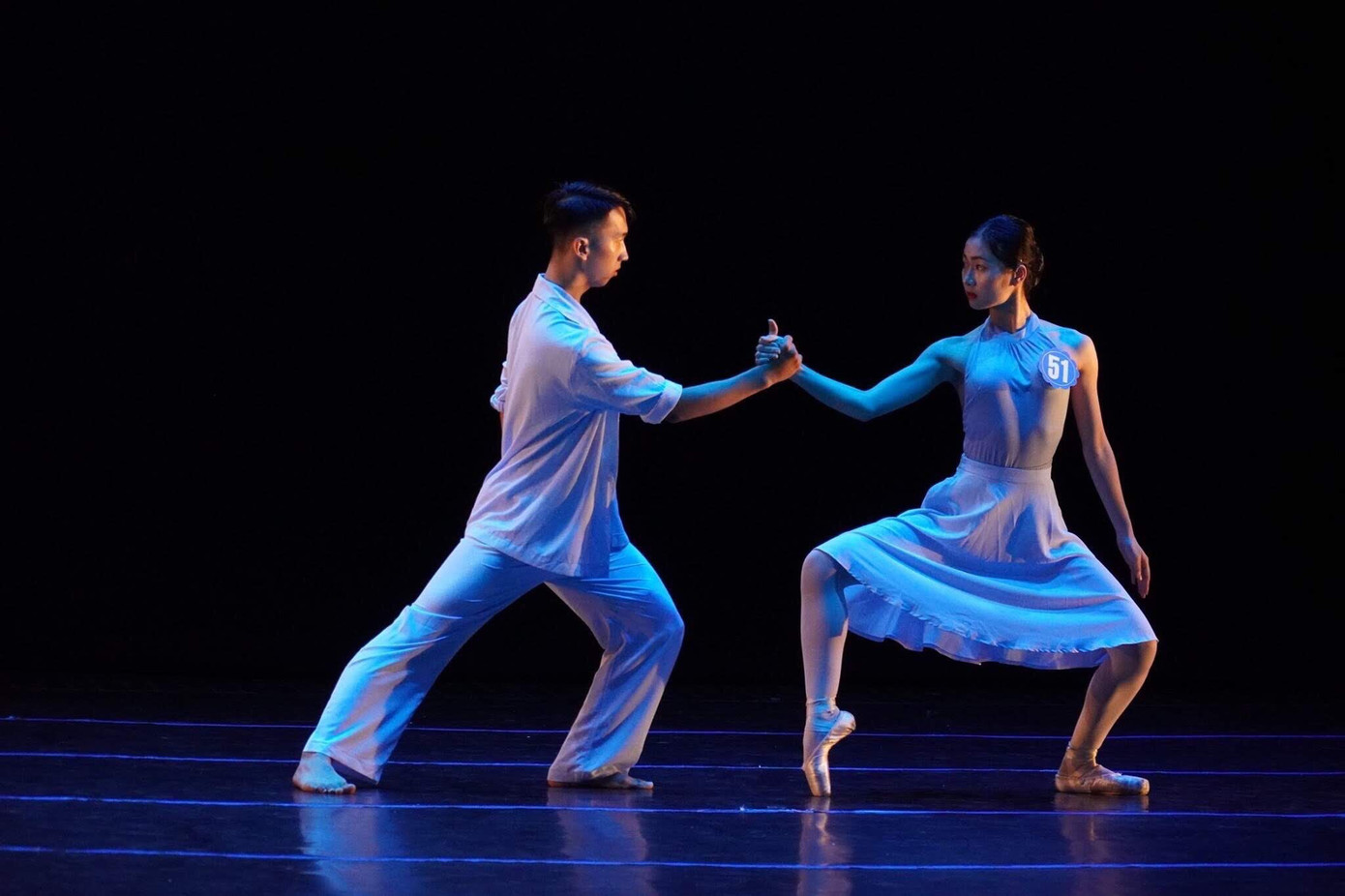 Nữ sinh Quảng Bình đam mê tận cùng với nghề múa ảnh 11