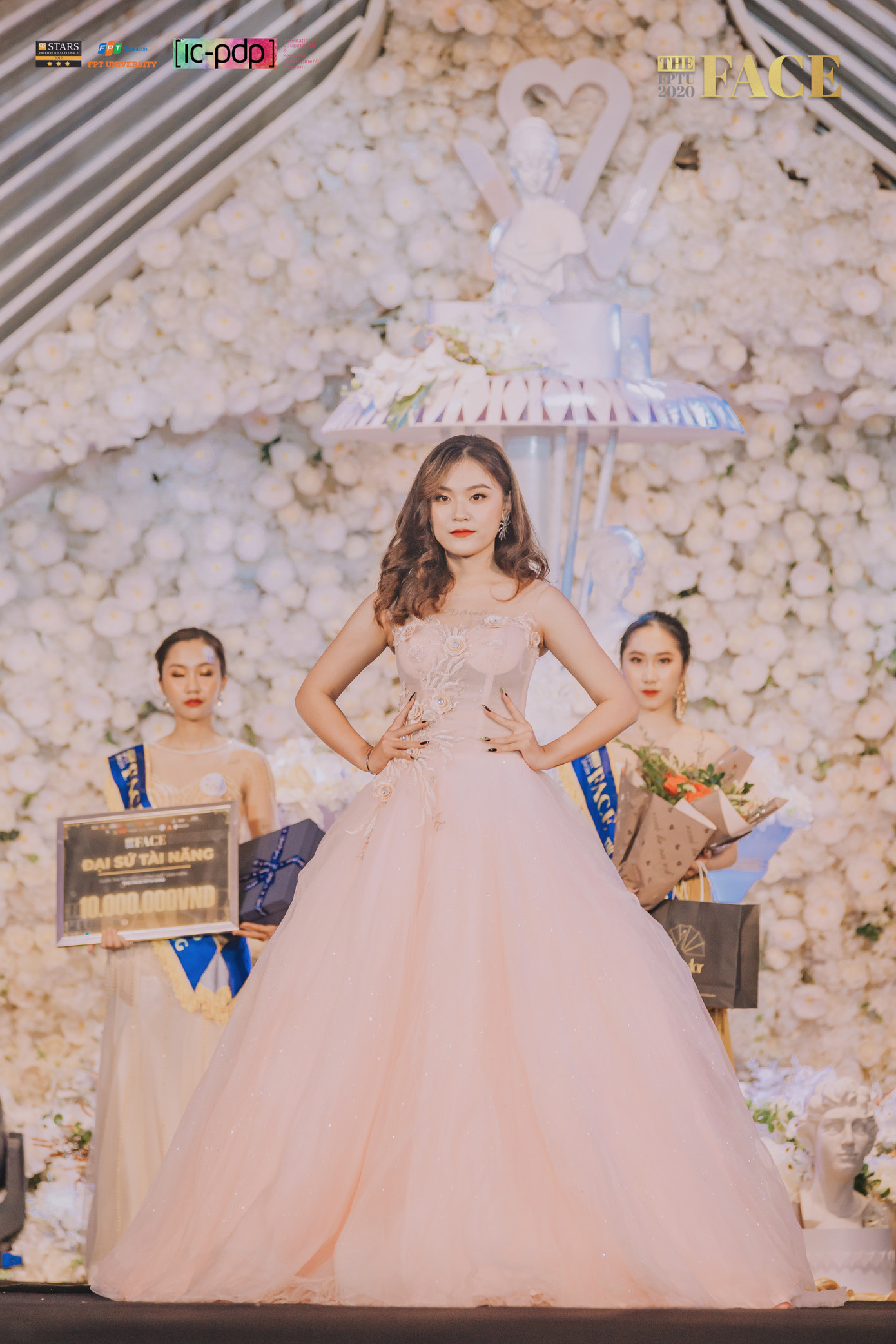 Á khôi 1 Đại học FPT: Mình không còn là cô bé rụt rè đứng nấp sau lưng mẹ! ảnh 4