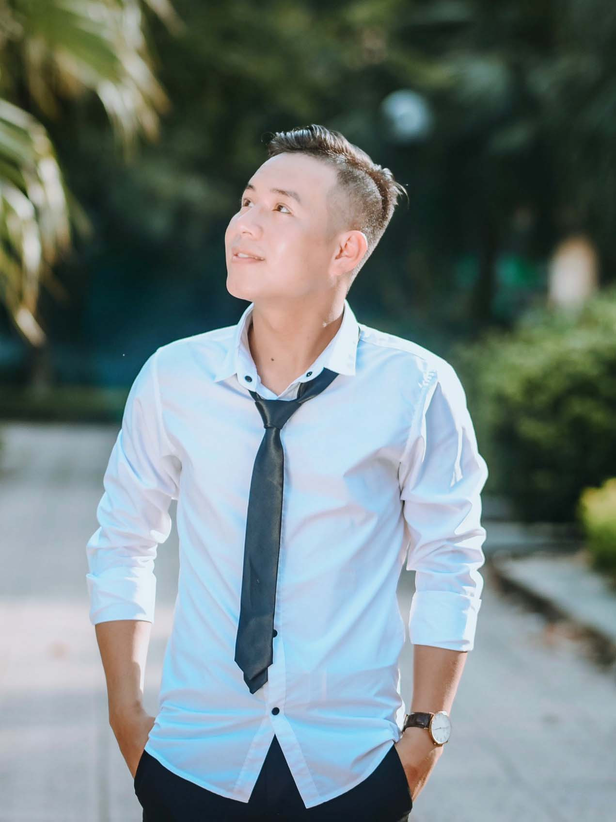 Hot boy đất Tổ toả sáng trên giảng đường đại học ảnh 5