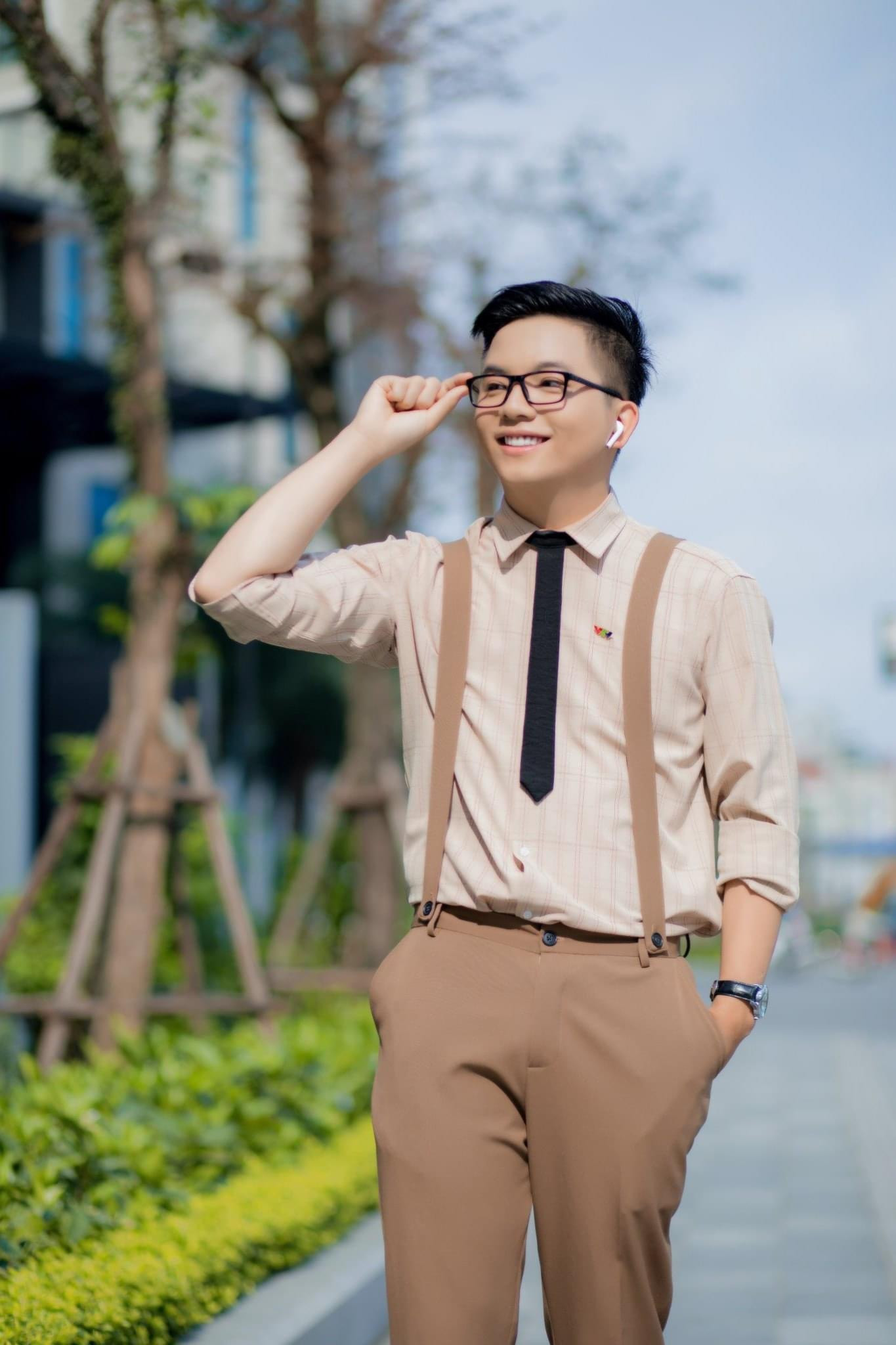 Câu chuyện truyền cảm hứng của MC, BTV kiêm thầy giáo ảnh 1