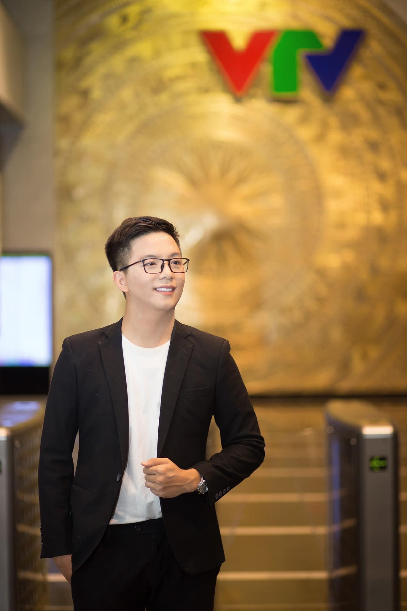 Câu chuyện truyền cảm hứng của MC, BTV kiêm thầy giáo ảnh 2